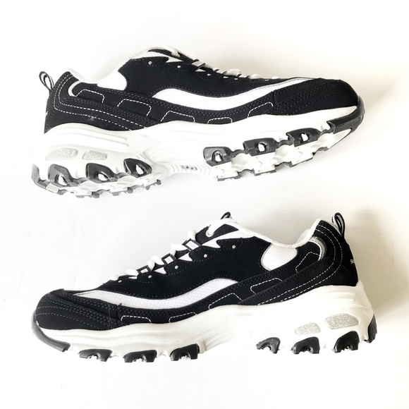 SOLD NEW Skechers D'Lites Biggest Fan Sneaker - Picture 3 of 7